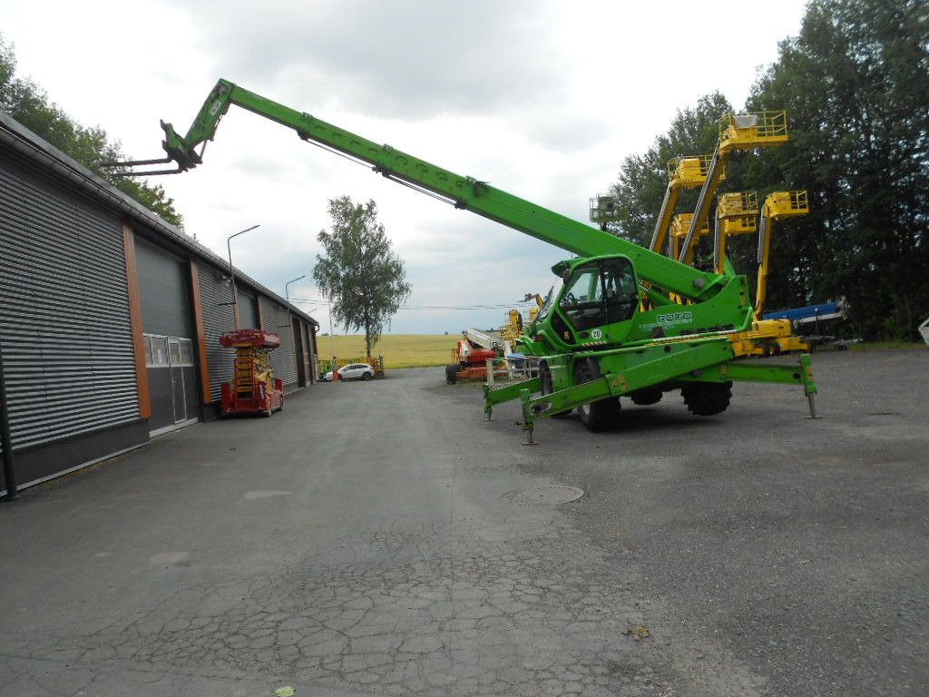 Merlo RT 4025 Roto 45.21 MCSS - Empilhador telescópico: foto 3 Merlo RT 4025 Roto 45.21 MCSS - Empilhador telescópico: foto 3