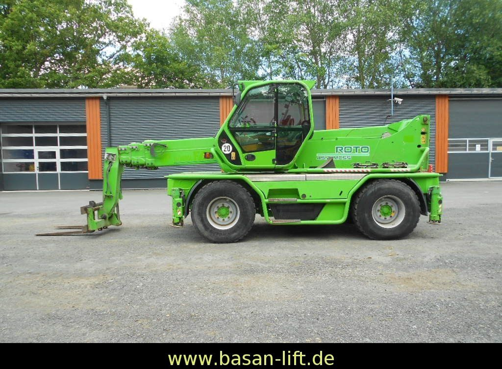 Merlo RT 4025 Roto 45.21 MCSS Merlo RT 4025 Roto 45.21 MCSS - Empilhador telescópico: foto 3 Merlo RT 4025 Roto 45.21 MCSS Merlo RT 4025 Roto 45.21 MCSS - Empilhador telescópico: foto 3