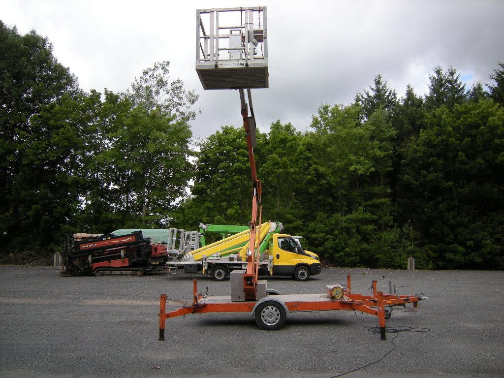 Moog Anhänge Arbeitsbühne, AH 13,5m - Caminhão com plataforma aérea: foto 4 Moog Anhänge Arbeitsbühne, AH 13,5m - Caminhão com plataforma aérea: foto 4