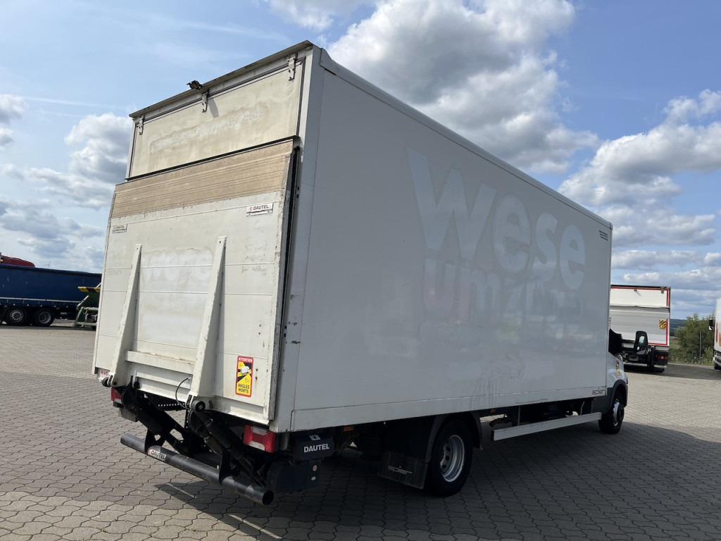 Iveco 70C18 Daily Koffer mit Ladebordwand - Carrinha de contentor: foto 4 Iveco 70C18 Daily Koffer mit Ladebordwand - Carrinha de contentor: foto 4
