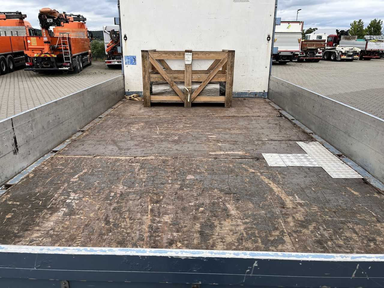 MAN TGL 8.220 4x2 Pritsche AHK - Carrinha de caixa aberta: foto 4 MAN TGL 8.220 4x2 Pritsche AHK - Carrinha de caixa aberta: foto 4