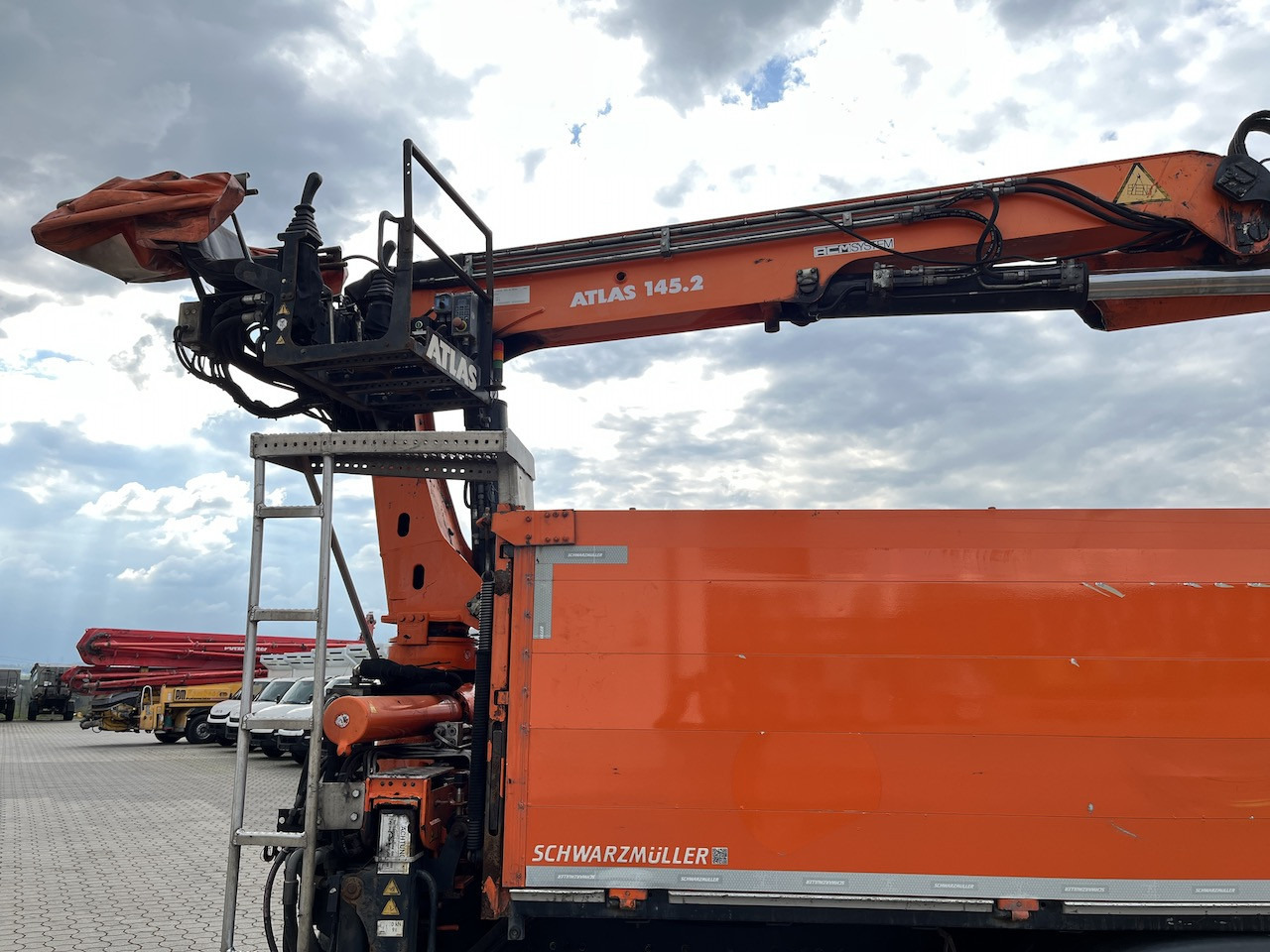 MAN TGX 26.480 6x2 Atlas 145.2 Kran Baustoff AHK - Camião de caixa aberta/ Plataforma, Camião grua: foto 5 MAN TGX 26.480 6x2 Atlas 145.2 Kran Baustoff AHK - Camião de caixa aberta/ Plataforma, Camião grua: foto 5