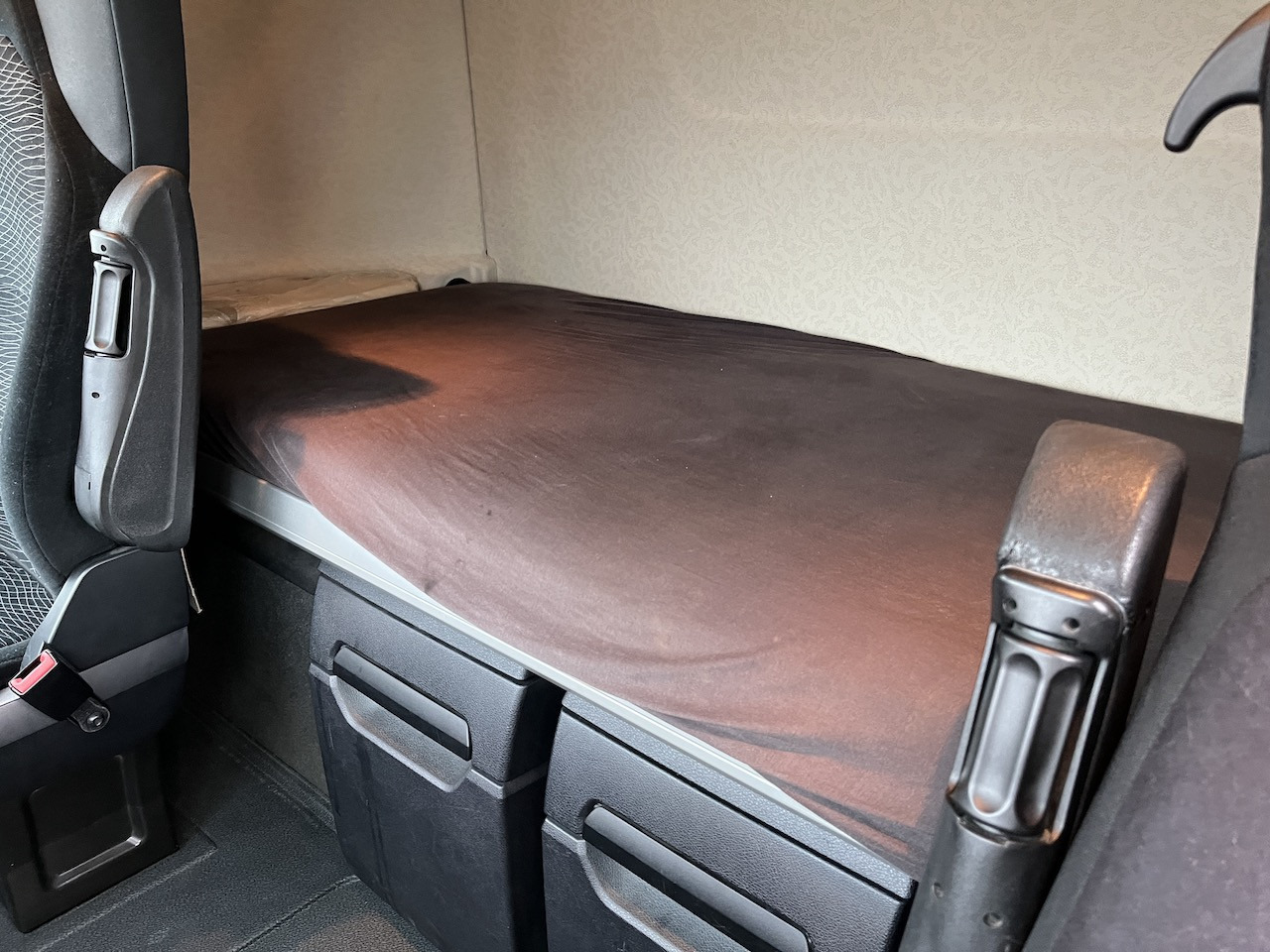 Mercedes-Benz 1842 4x2 LBW Kühlung - Camião furgão: foto 3 Mercedes-Benz 1842 4x2 LBW Kühlung - Camião furgão: foto 3