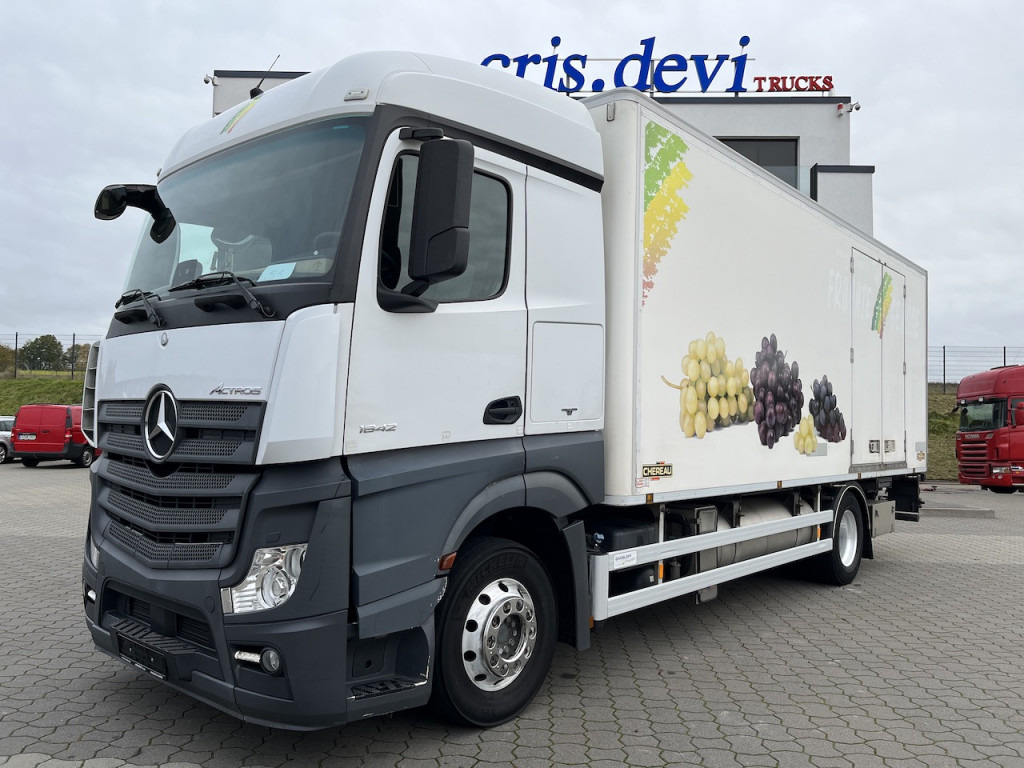 Mercedes-Benz 1842 4x2 LBW Kühlung - Camião furgão: foto 1 Mercedes-Benz 1842 4x2 LBW Kühlung - Camião furgão: foto 1