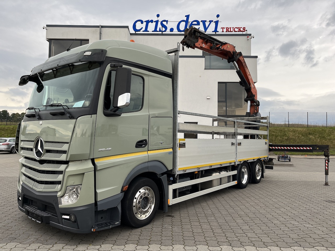 Mercedes-Benz Actros 2545 6x2  Atlas 265-A6   Lenk- Liftachse - Camião de caixa aberta/ Plataforma, Camião grua: foto 1 Mercedes-Benz Actros 2545 6x2  Atlas 265-A6   Lenk- Liftachse - Camião de caixa aberta/ Plataforma, Camião grua: foto 1