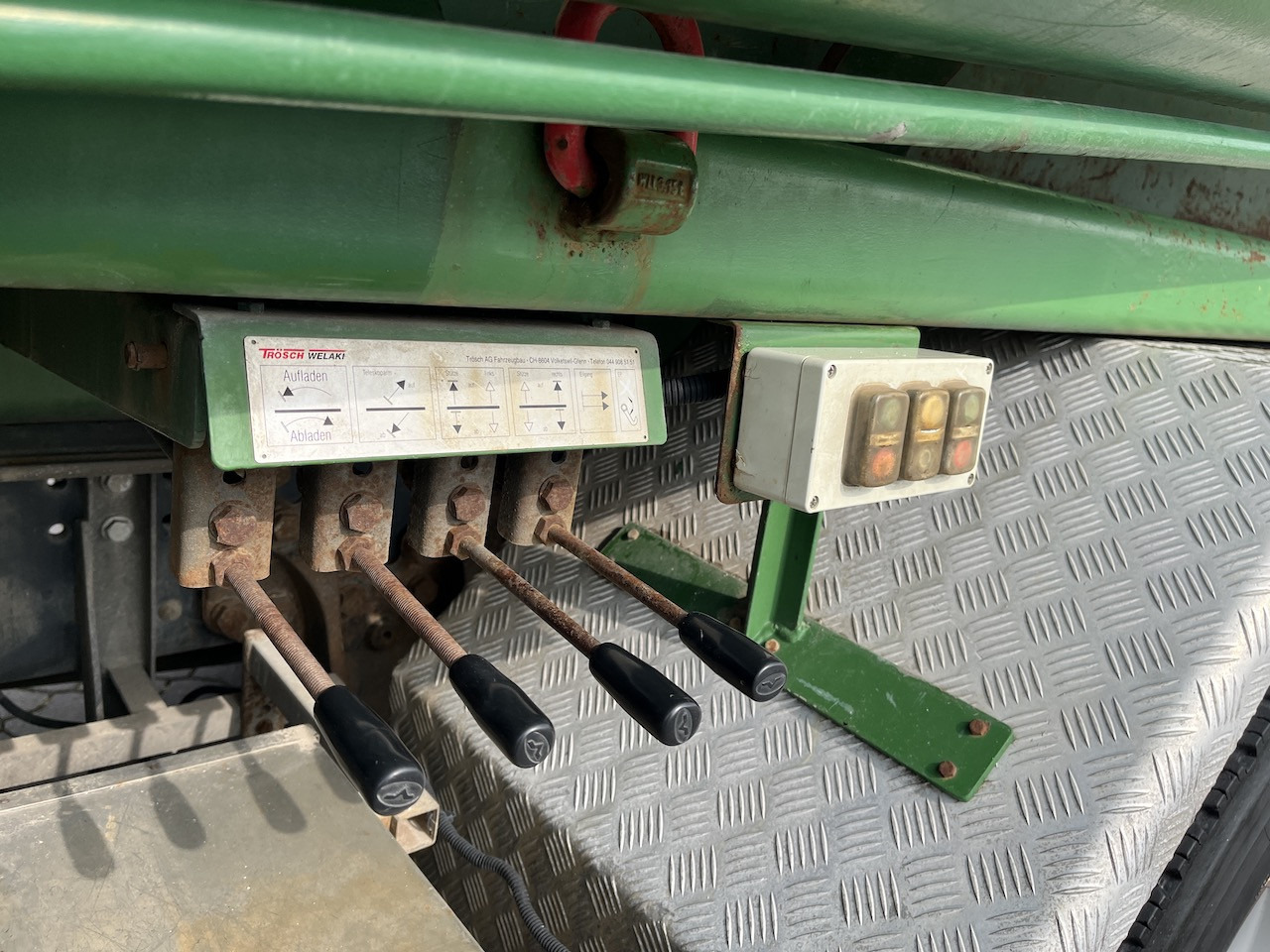 Scania P360 6x2 Trösch Absetzkipper Container - Camião multibenne: foto 5 Scania P360 6x2 Trösch Absetzkipper Container - Camião multibenne: foto 5