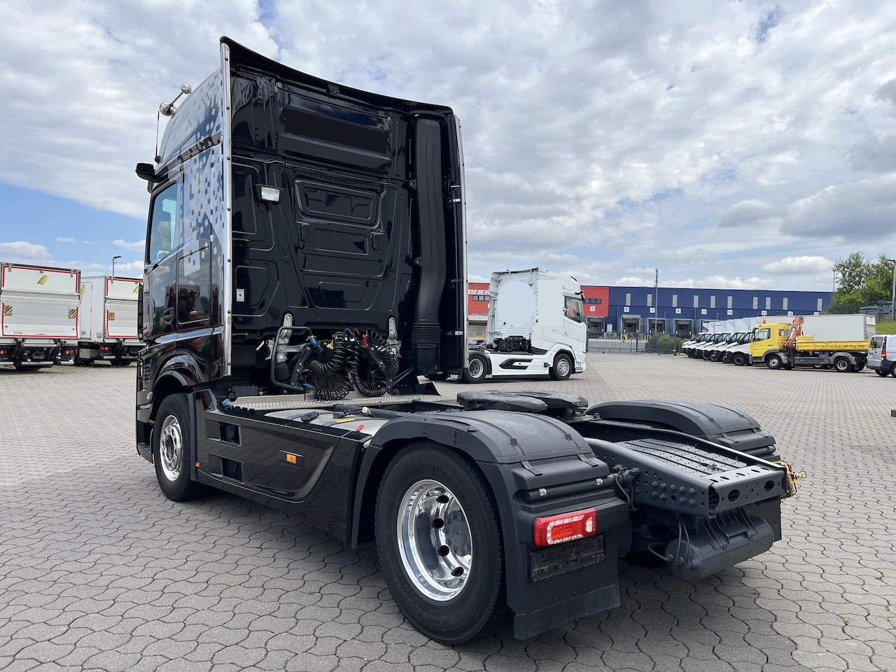 Mercedes-Benz Actros 1853 4x2  Gigaspace   Sitzecke   StyleLine - Tractor: foto 2 Mercedes-Benz Actros 1853 4x2  Gigaspace   Sitzecke   StyleLine - Tractor: foto 2