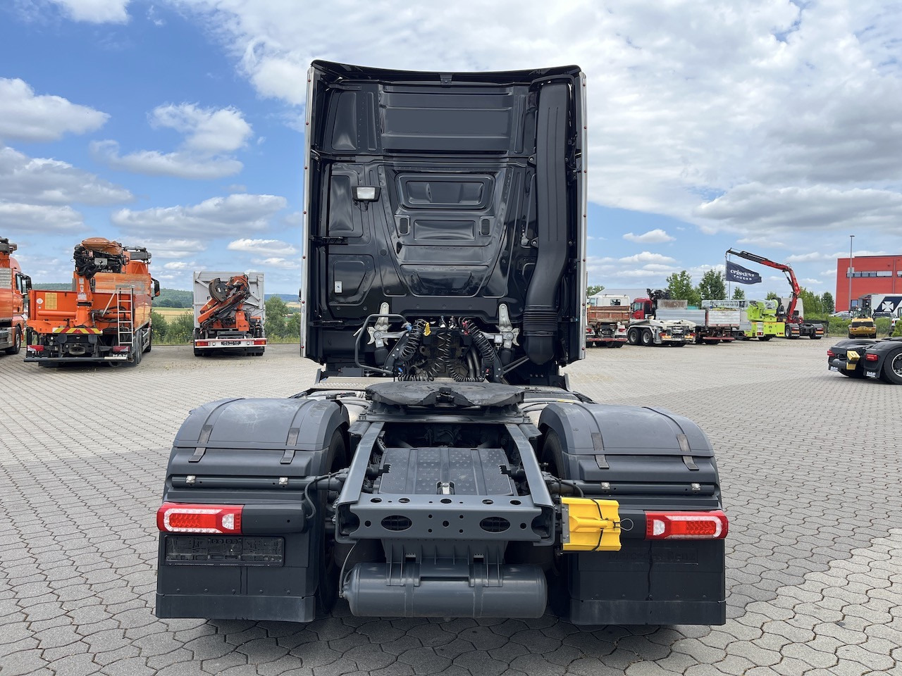 Mercedes-Benz Actros 1853 4x2  Gigaspace   Sitzecke   StyleLine - Tractor: foto 3 Mercedes-Benz Actros 1853 4x2  Gigaspace   Sitzecke   StyleLine - Tractor: foto 3