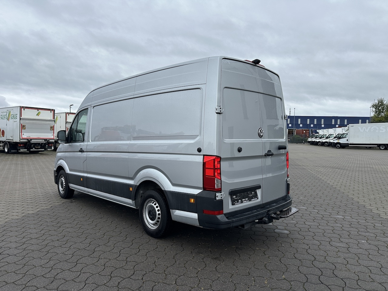 VW Crafter 2.0 TDI Kasten hoch   AHK   RFK   PDC   FSE   BT - Veículo comercial: foto 4 VW Crafter 2.0 TDI Kasten hoch   AHK   RFK   PDC   FSE   BT - Veículo comercial: foto 4