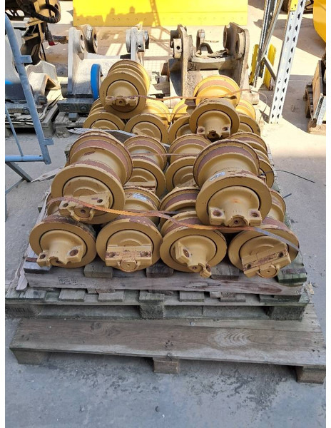 Komatsu D61PX-24 - TRACK ROLLERS - Estrutura/ Châssis por Máquina de construção: foto 1 Komatsu D61PX-24 - TRACK ROLLERS - Estrutura/ Châssis por Máquina de construção: foto 1