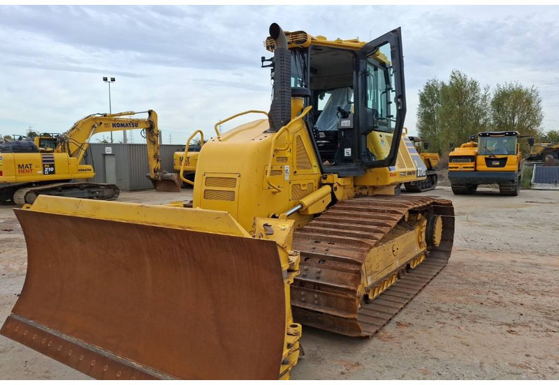 Komatsu D61PXI-24E0 - Buldôzer: foto 2 Komatsu D61PXI-24E0 - Buldôzer: foto 2