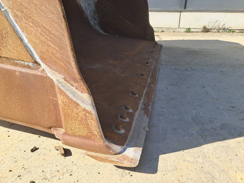 Komatsu WA475-10E0 - Pá carregadora de rodas: foto 2 Komatsu WA475-10E0 - Pá carregadora de rodas: foto 2