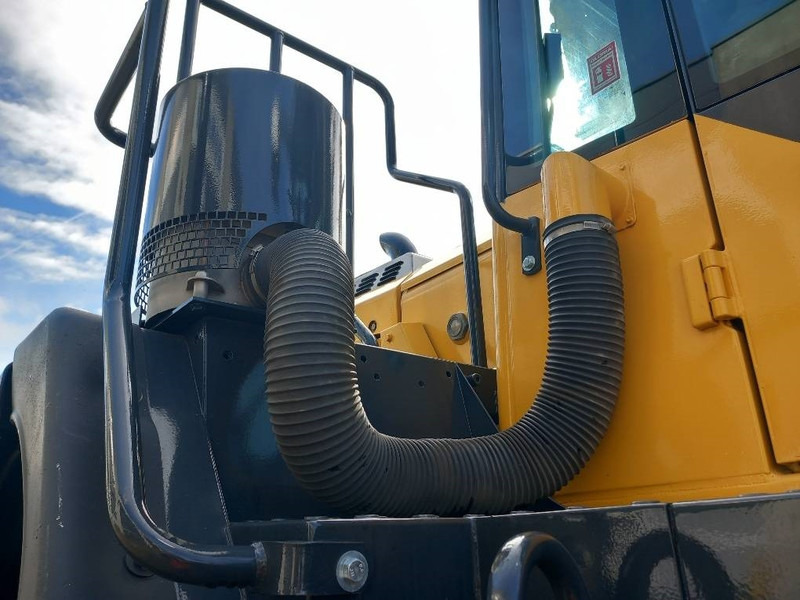 Komatsu WA480-8E0 - Pá carregadora de rodas: foto 3 Komatsu WA480-8E0 - Pá carregadora de rodas: foto 3