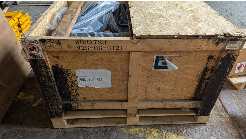Komatsu WA600-8 BATTERY BOX 426-06-61211 - Estrutura/ Châssis por Máquina de construção: foto 2 Komatsu WA600-8 BATTERY BOX 426-06-61211 - Estrutura/ Châssis por Máquina de construção: foto 2