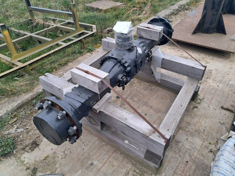 Komatsu WA80M-8E0 FRONT AXLY ASSY 42U-22-51010 - Eixo e peças por Máquina de construção: foto 1 Komatsu WA80M-8E0 FRONT AXLY ASSY 42U-22-51010 - Eixo e peças por Máquina de construção: foto 1