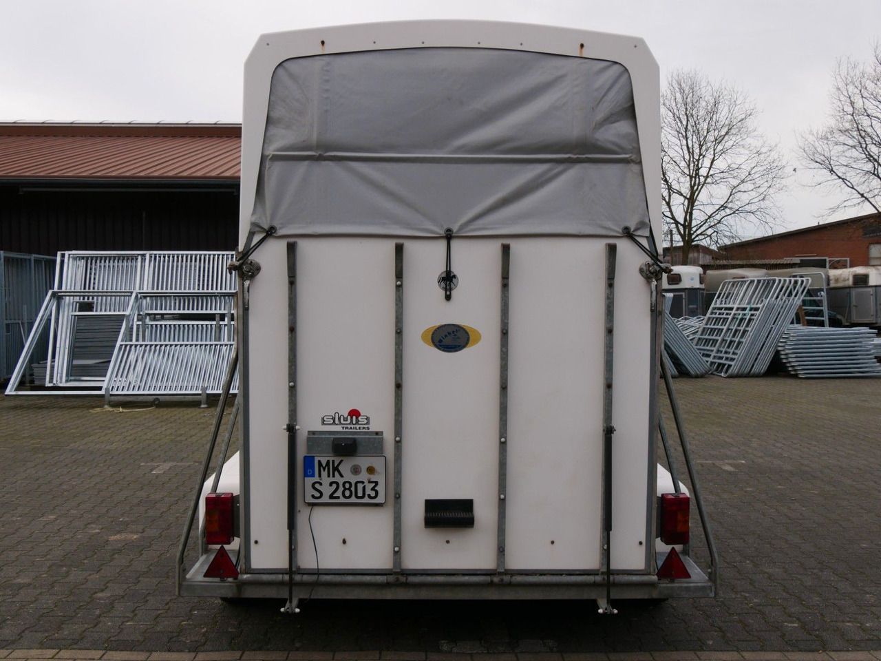 Sluis Vollpoly 2 Pferde mit Sattelkammer - Reboque transporte de gado: foto 4 Sluis Vollpoly 2 Pferde mit Sattelkammer - Reboque transporte de gado: foto 4