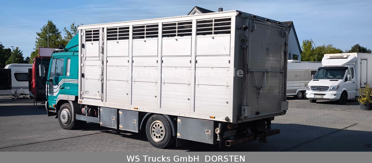 Volvo FL 220 Einstock Großvieh - Camião transporte de gado: foto 4 Volvo FL 220 Einstock Großvieh - Camião transporte de gado: foto 4