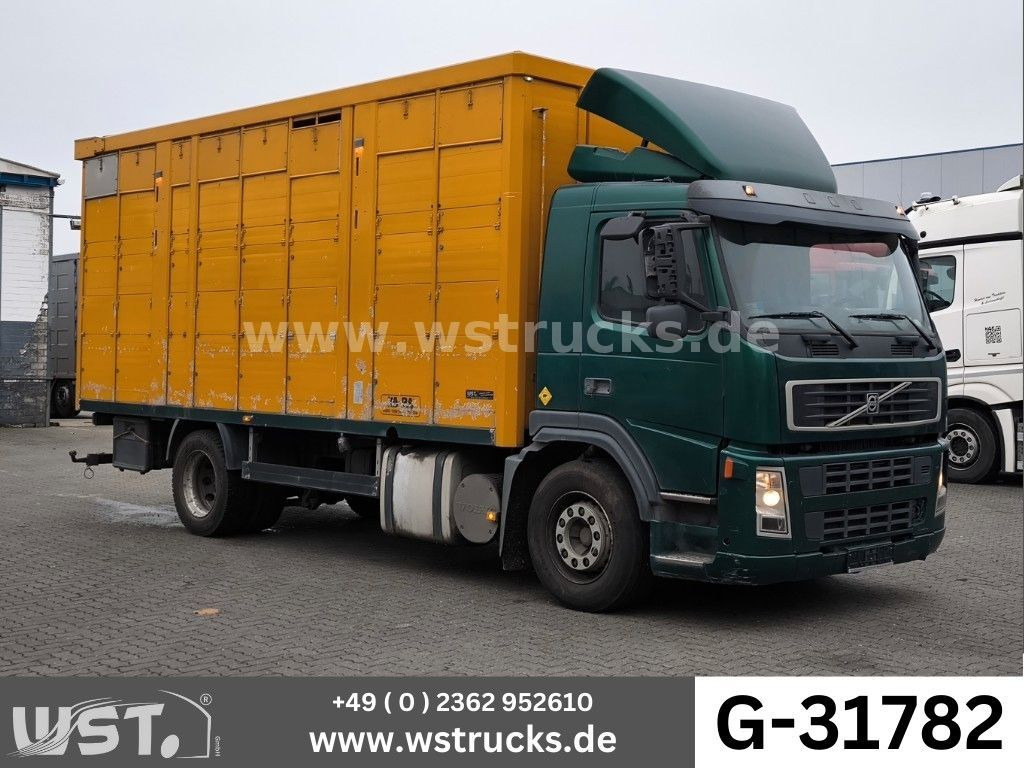 Volvo FM 260 mit KABA 2 Stock Vollalu - Camião de transporte de cavalos: foto 1 Volvo FM 260 mit KABA 2 Stock Vollalu - Camião de transporte de cavalos: foto 1