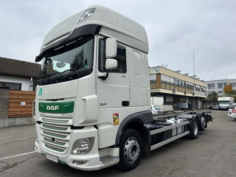 DAF XF 106 450 SSC 6X2*4 Stück ! *Jumbo*E6D*Multi*VANTEC - Camião transportador de contêineres/ Caixa móvel: foto 1 DAF XF 106 450 SSC 6X2*4 Stück ! *Jumbo*E6D*Multi*VANTEC - Camião transportador de contêineres/ Caixa móvel: foto 1