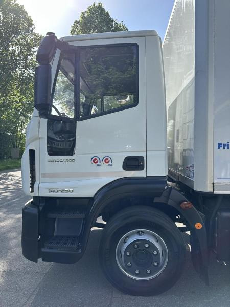 Iveco Eurocargo 140-250 Tiefkühl Multitemp - Camião frigorífico: foto 3 Iveco Eurocargo 140-250 Tiefkühl Multitemp - Camião frigorífico: foto 3