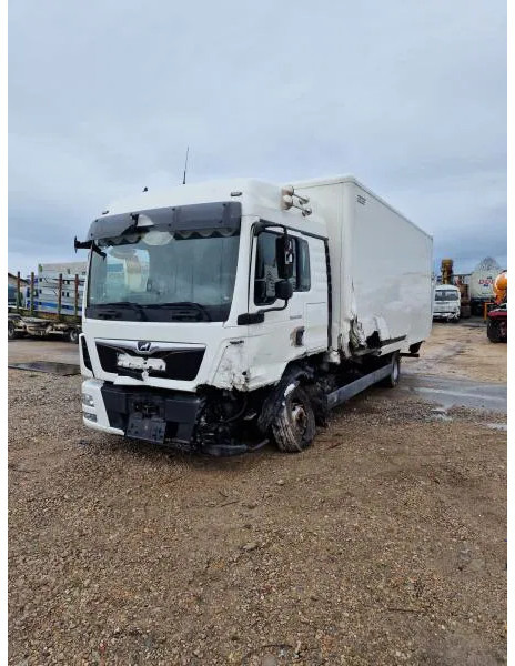 MAN BL UNFALL Koffer Langes Haus Klima - Furgão: foto 4 MAN BL UNFALL Koffer Langes Haus Klima - Furgão: foto 4