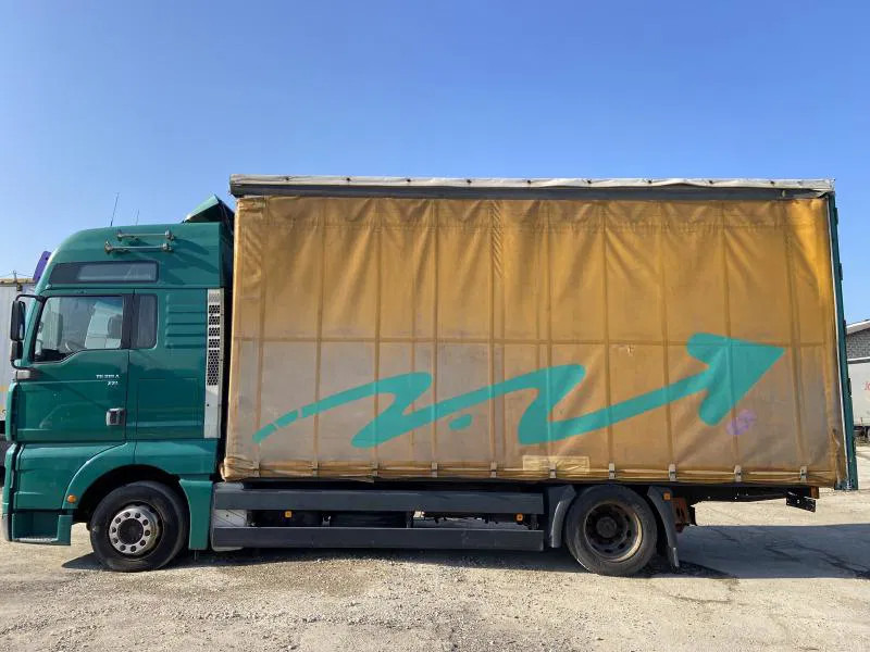 MAN TGA 18.310 BL XXL Jumbo Pritsche Schiebepl. - Camião de lona: foto 4 MAN TGA 18.310 BL XXL Jumbo Pritsche Schiebepl. - Camião de lona: foto 4
