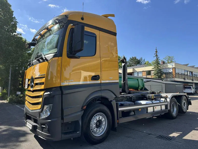 Mercedes-Benz Actros 2645 6x2 ABROLLER Lenk/Lift MEILLER 2170 Intarder - Camião polibenne, Camião grua: foto 1 Mercedes-Benz Actros 2645 6x2 ABROLLER Lenk/Lift MEILLER 2170 Intarder - Camião polibenne, Camião grua: foto 1