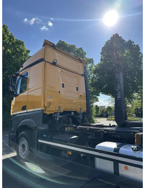 Mercedes-Benz Actros 2645 6x2 ABROLLER Lenk/Lift MEILLER 2170 Intarder - Camião polibenne, Camião grua: foto 4 Mercedes-Benz Actros 2645 6x2 ABROLLER Lenk/Lift MEILLER 2170 Intarder - Camião polibenne, Camião grua: foto 4