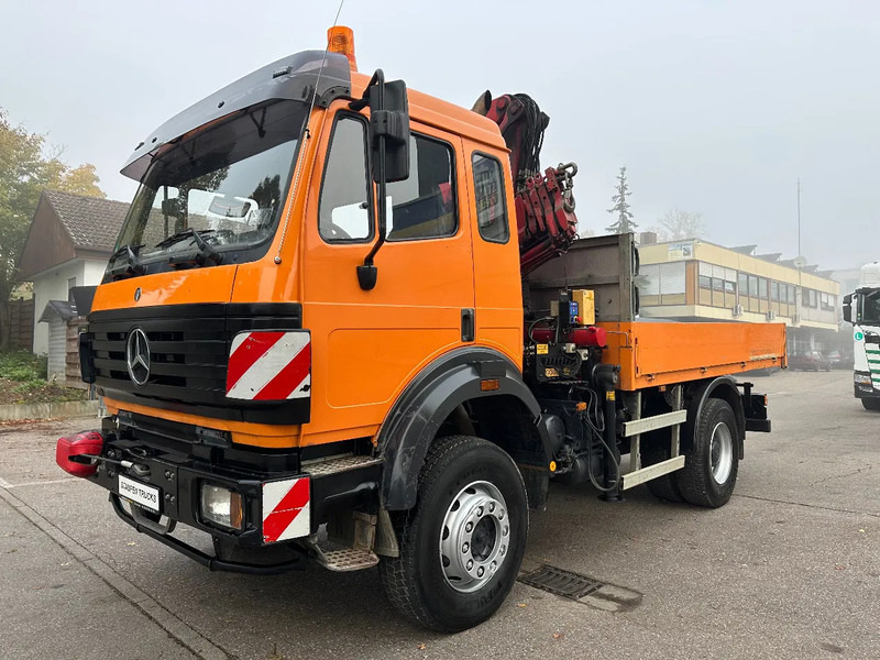 Mercedes-Benz SK 1824 AK*4x4*HMF 1253 K4 B3*Seilwinde - Camião grua: foto 2 Mercedes-Benz SK 1824 AK*4x4*HMF 1253 K4 B3*Seilwinde - Camião grua: foto 2