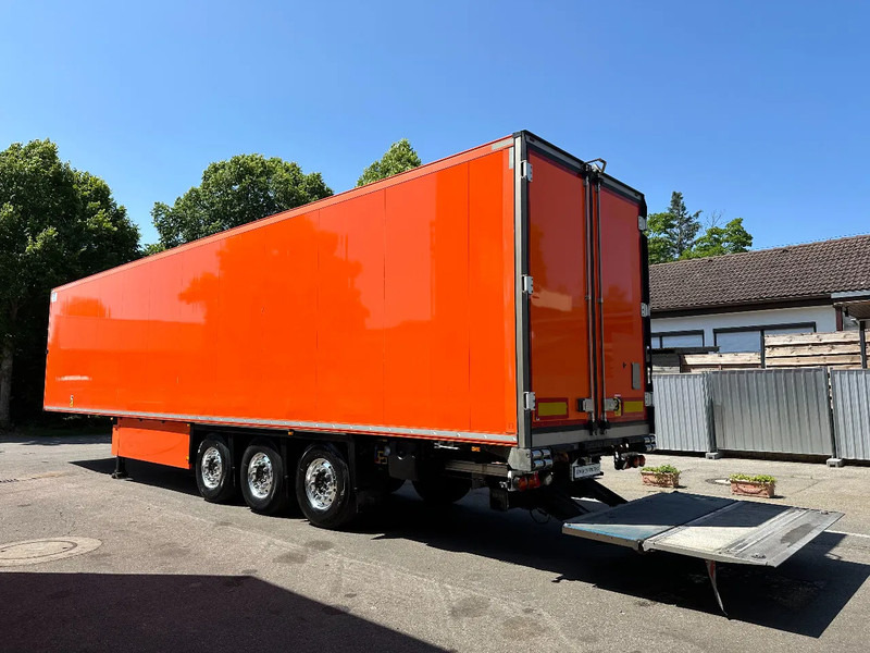 Schmitz Cargobull 3 x T-Kühl SLX*Spectrum*Bi-Temp*Doppelst.*LENK*LBW*blumenbreit*PHARMA - Semi-reboque frigorífico: foto 4 Schmitz Cargobull 3 x T-Kühl SLX*Spectrum*Bi-Temp*Doppelst.*LENK*LBW*blumenbreit*PHARMA - Semi-reboque frigorífico: foto 4