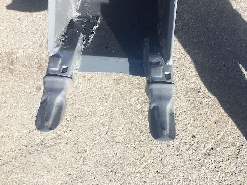 MECALAC 350mm - séries 8 / 10 / 11 / 12 - Balde escavadora: foto 3 MECALAC 350mm - séries 8 / 10 / 11 / 12 - Balde escavadora: foto 3