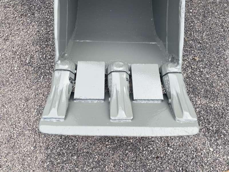 MECALAC 450mm - Series 8 / 10 / 11 et 12 - Balde escavadora: foto 2 MECALAC 450mm - Series 8 / 10 / 11 et 12 - Balde escavadora: foto 2