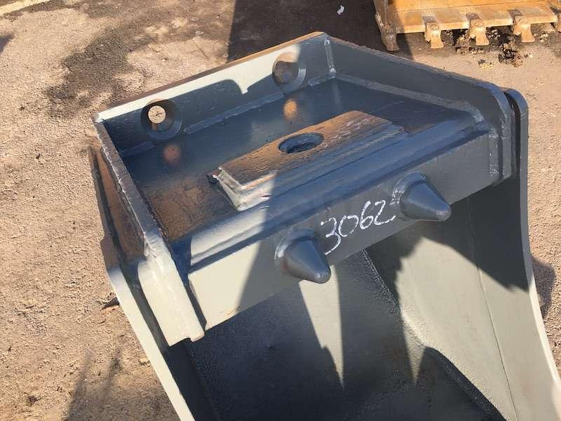 MECALAC 600mm - series 8 / 10 / 11 et 12 - Balde escavadora: foto 4 MECALAC 600mm - series 8 / 10 / 11 et 12 - Balde escavadora: foto 4