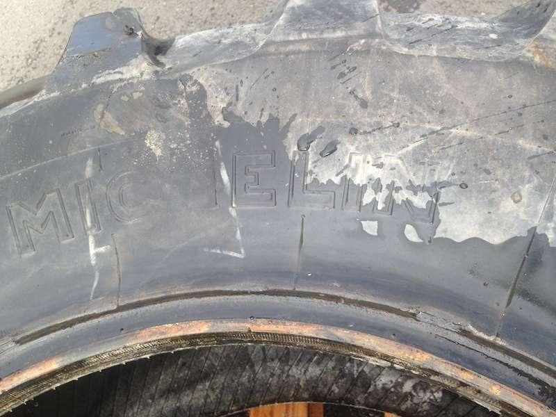 PNEUS 16,9 R 28 X - Pneu por Máquina de construção: foto 2 PNEUS 16,9 R 28 X - Pneu por Máquina de construção: foto 2