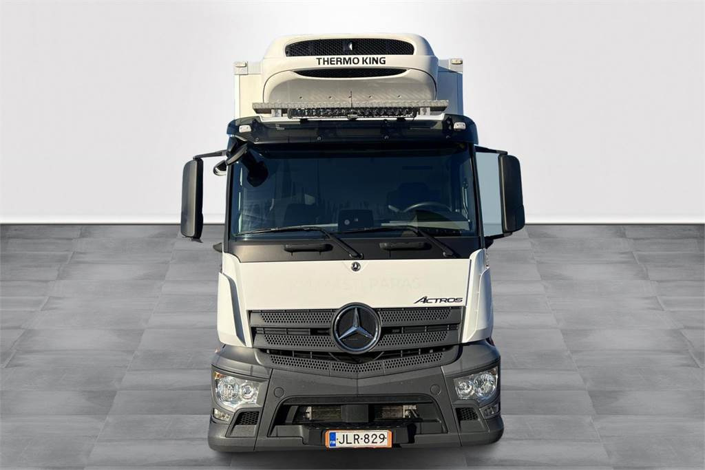 Mercedes-Benz ACTROS 2546L-6X2/ 60 FRC 07/2026 - Camião isotérmico: foto 2 Mercedes-Benz ACTROS 2546L-6X2/ 60 FRC 07/2026 - Camião isotérmico: foto 2