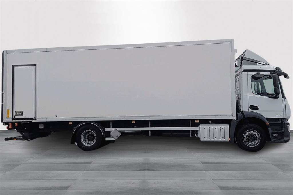 Mercedes-Benz ANTOS 1827L Ksa-kori + PL - Camião furgão: foto 4 Mercedes-Benz ANTOS 1827L Ksa-kori + PL - Camião furgão: foto 4