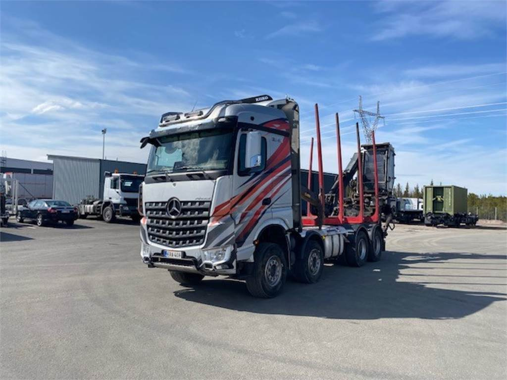 Mercedes-Benz AROCS 3763 8x4/4 Riikonen puuvarustus - Camião de transporte de madeira: foto 1 Mercedes-Benz AROCS 3763 8x4/4 Riikonen puuvarustus - Camião de transporte de madeira: foto 1