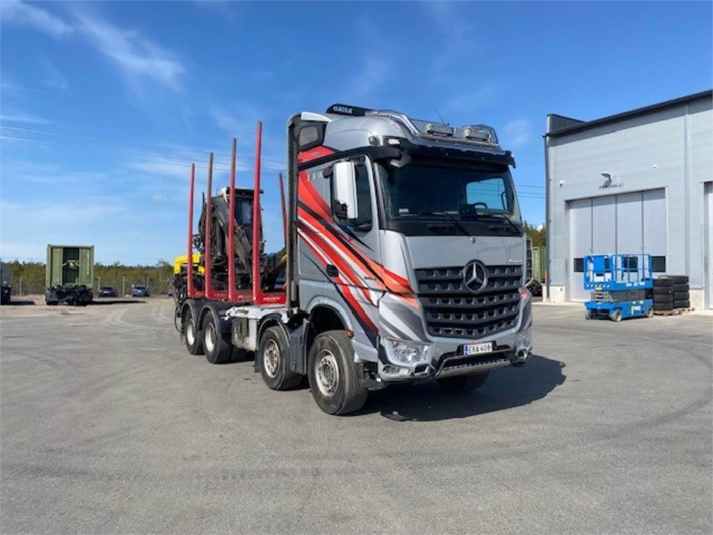 Mercedes-Benz AROCS 3763 8x4/4 Riikonen puuvarustus - Camião de transporte de madeira: foto 2 Mercedes-Benz AROCS 3763 8x4/4 Riikonen puuvarustus - Camião de transporte de madeira: foto 2
