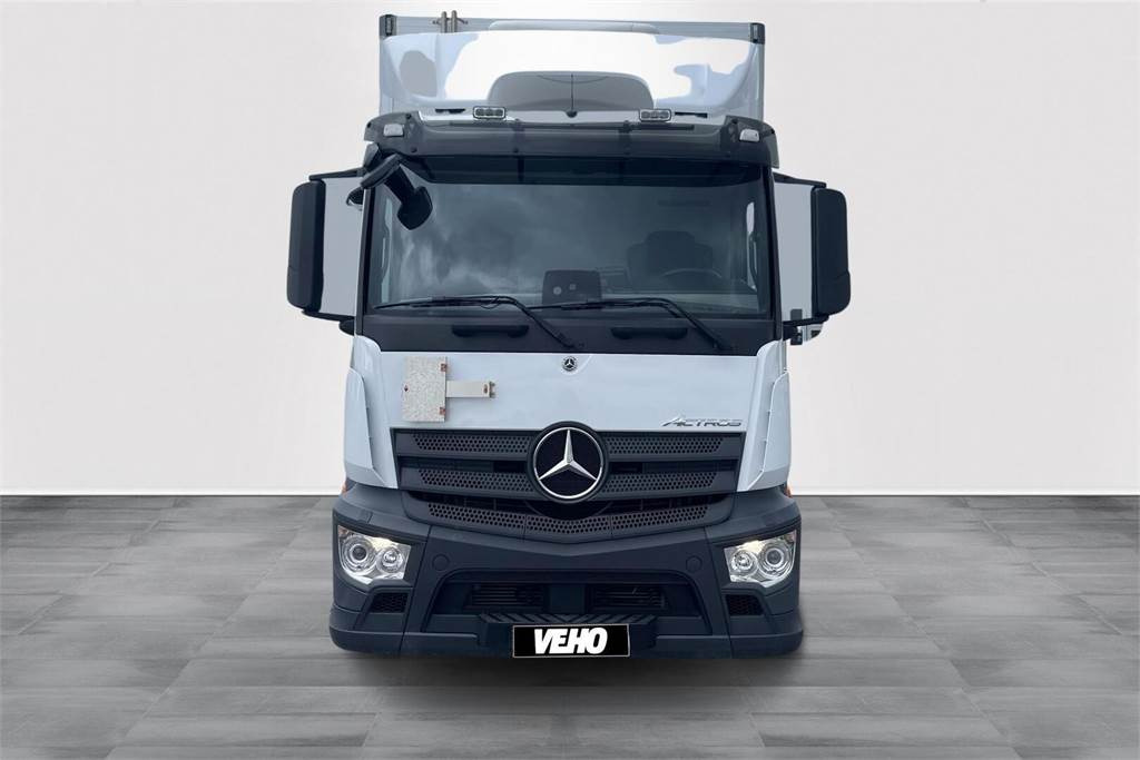 Mercedes-Benz Actros 1827 4x2 8,7m umpikori+PL nostin - Camião isotérmico: foto 2 Mercedes-Benz Actros 1827 4x2 8,7m umpikori+PL nostin - Camião isotérmico: foto 2