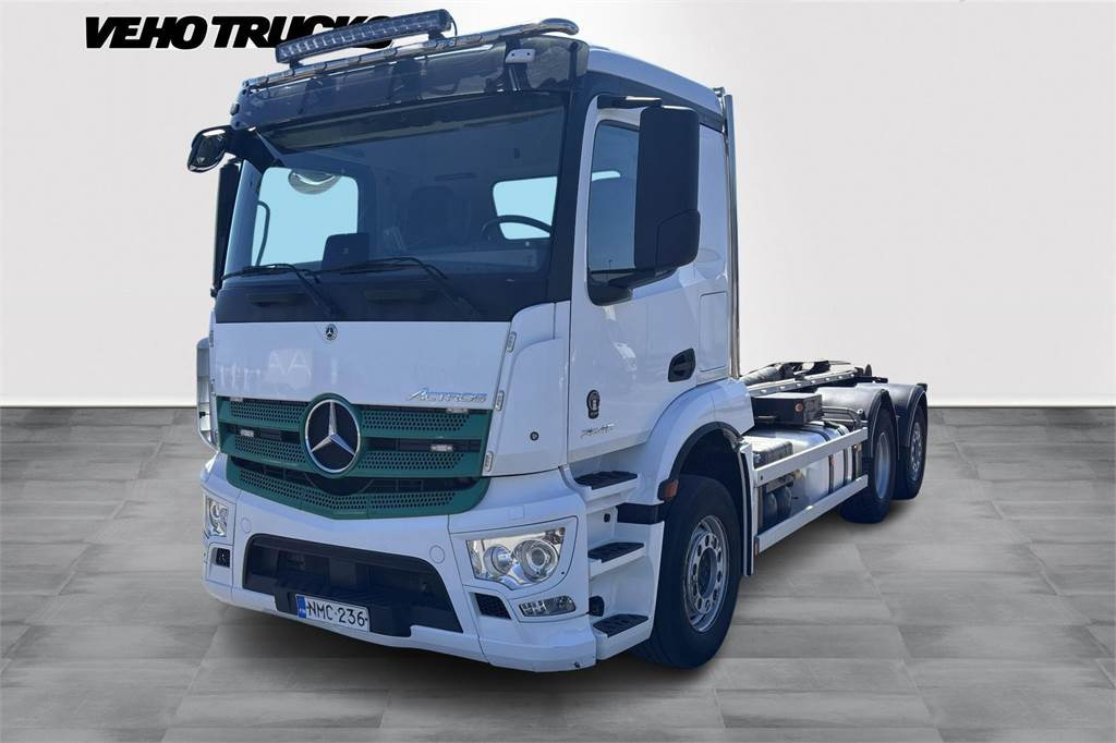 Mercedes-Benz Actros 2546 L Koukkulaite - Camião polibenne: foto 1 Mercedes-Benz Actros 2546 L Koukkulaite - Camião polibenne: foto 1