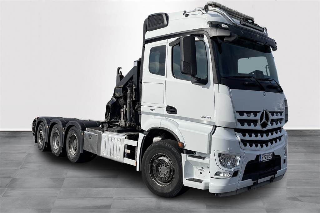 Mercedes-Benz Arocs 3251 8x4*4 - HMF 32 tm - Koukku - Camião grua: foto 2 Mercedes-Benz Arocs 3251 8x4*4 - HMF 32 tm - Koukku - Camião grua: foto 2