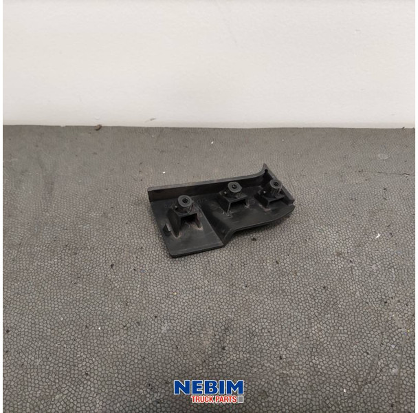 Volvo Volvo - 82453926 - Inzetstuk rechts - Peça de reposição por Camião: foto 2 Volvo Volvo - 82453926 - Inzetstuk rechts - Peça de reposição por Camião: foto 2