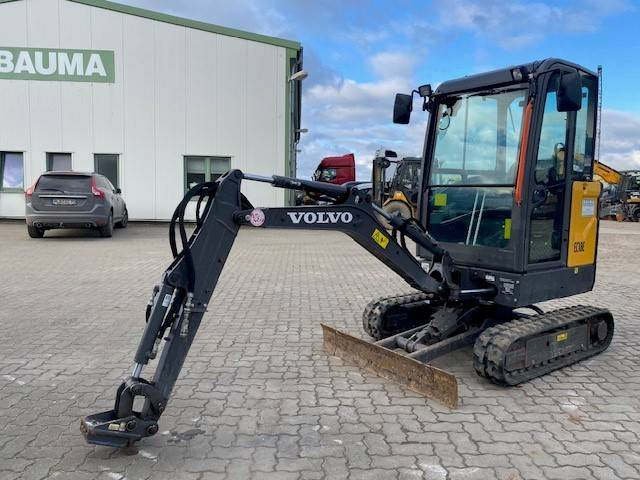 Volvo EC 18 E MIETE / RENTAL (12001760) - Mini escavadeira: foto 1 Volvo EC 18 E MIETE / RENTAL (12001760) - Mini escavadeira: foto 1
