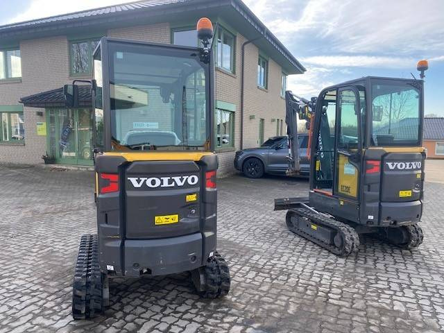 Volvo EC 18 E MIETE / RENTAL (12001764) - Mini escavadeira: foto 4 Volvo EC 18 E MIETE / RENTAL (12001764) - Mini escavadeira: foto 4