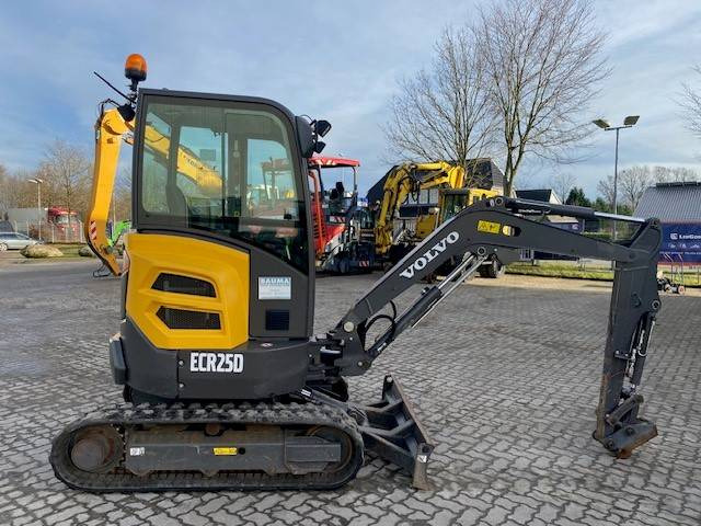Volvo ECR 25 D MIETE / RENTAL (12001505) - Mini escavadeira: foto 5 Volvo ECR 25 D MIETE / RENTAL (12001505) - Mini escavadeira: foto 5