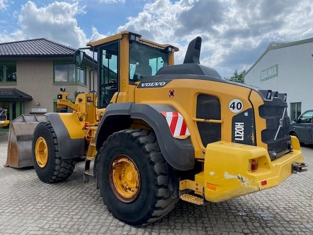 Volvo L 120 H MIETE / RENTAL (12001931) - Pá carregadora de rodas: foto 2 Volvo L 120 H MIETE / RENTAL (12001931) - Pá carregadora de rodas: foto 2