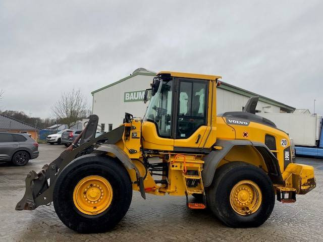 Volvo L 90 H MIETE / RENTAL - Pá carregadora de rodas: foto 1 Volvo L 90 H MIETE / RENTAL - Pá carregadora de rodas: foto 1