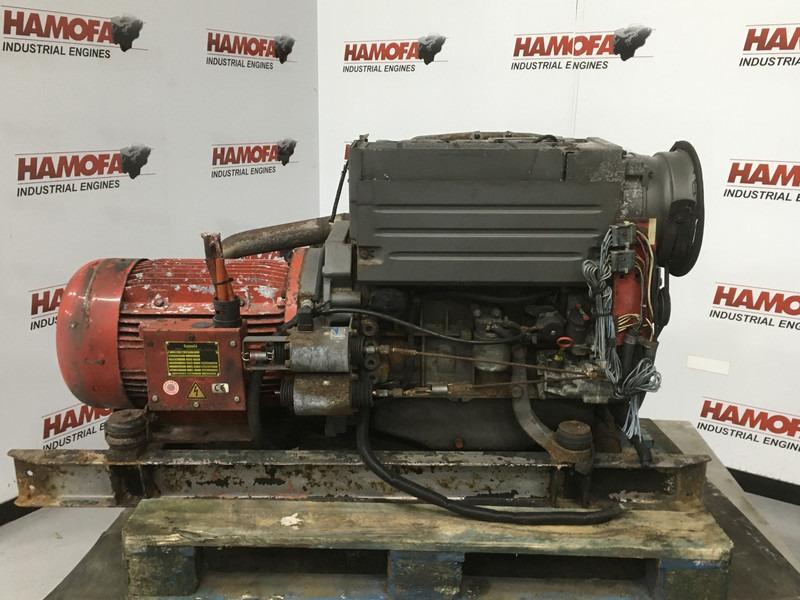 Deutz BF4L1011F FOR PARTS - Máquina de construção: foto 1 Deutz BF4L1011F FOR PARTS - Máquina de construção: foto 1