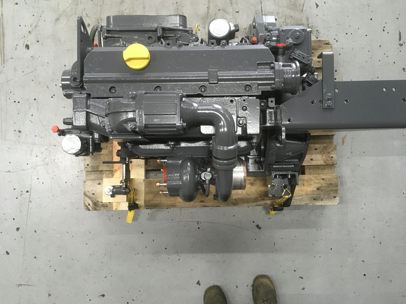 Deutz BF4M2012C IND. USED - Máquina de construção: foto 5 Deutz BF4M2012C IND. USED - Máquina de construção: foto 5