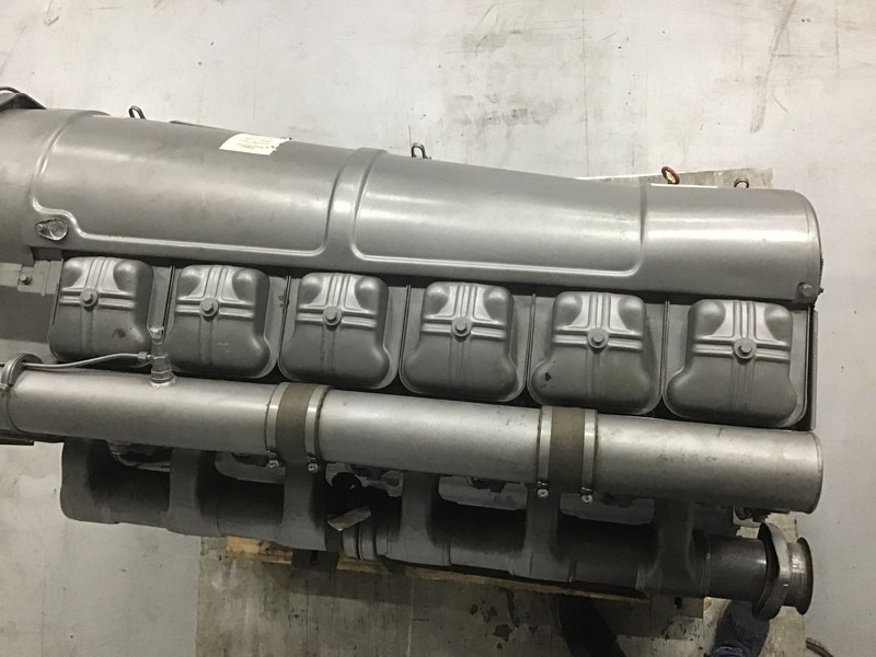 Deutz F6L413FR USED - Máquina de construção: foto 5 Deutz F6L413FR USED - Máquina de construção: foto 5